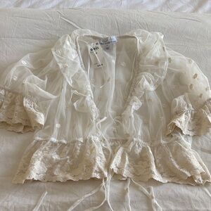 And Now This Boho Elegant Sheer White Lace Top Size M. NWT